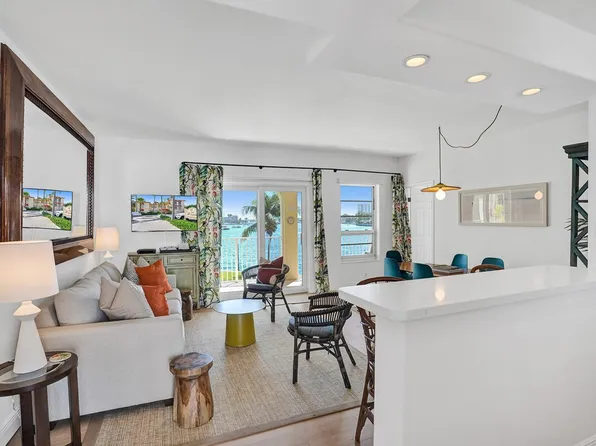 2908 Bayshore Dr, Fort Lauderdale, FL