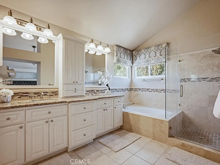 3731 Columbia Cir — Photo 23