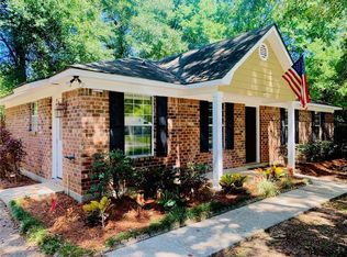 8760 Dutch Valley Ct, Mobile, AL 36695
