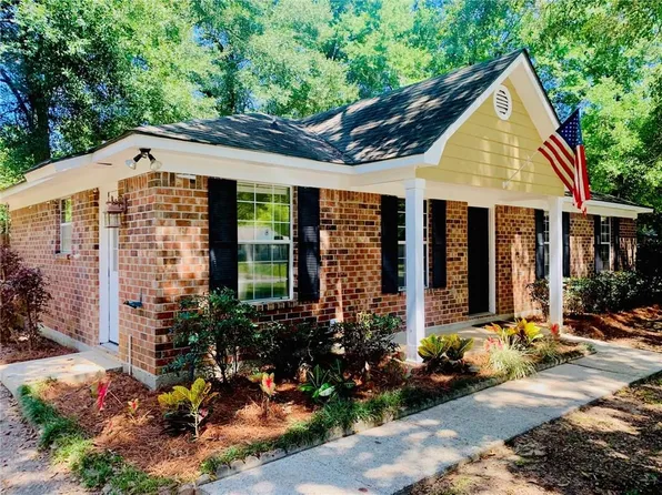 8760 Dutch Valley Ct, Mobile, AL 36695
