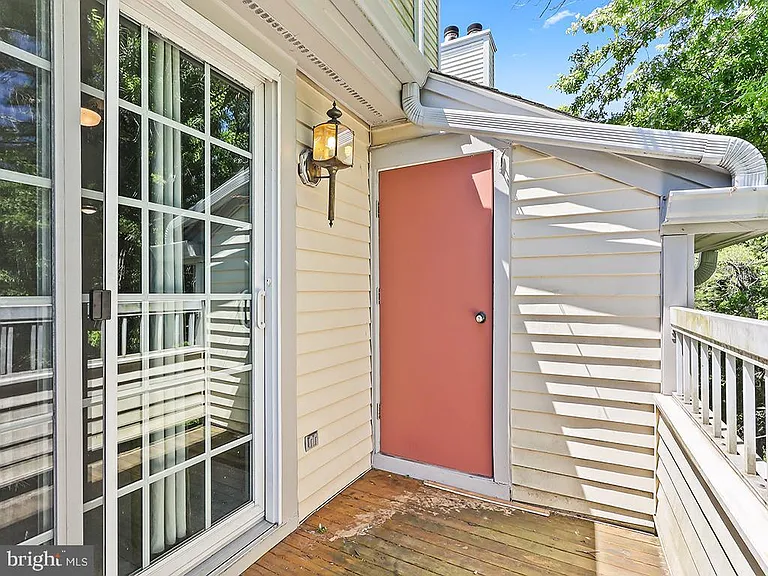 303 Trinity Ct #11 — Photo 33