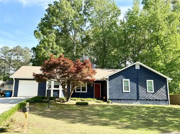 2830 Fox Hall Ln N, Atlanta, GA 30349