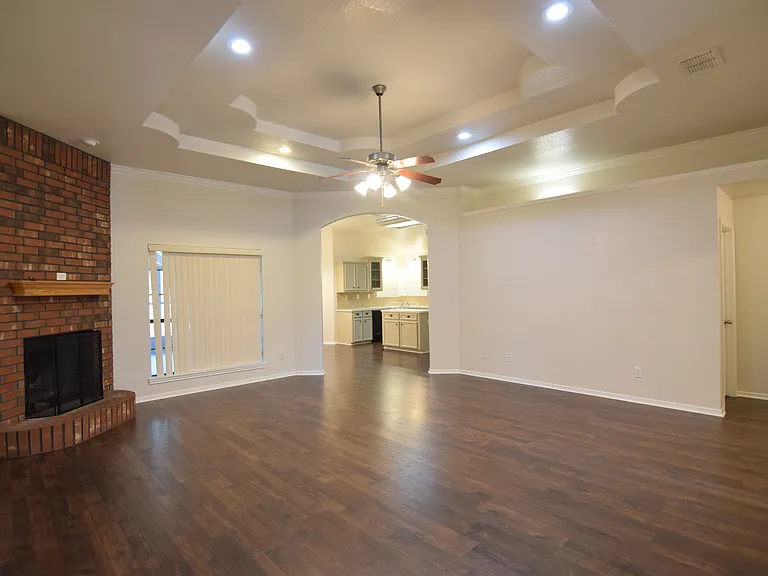 5805 Tropicana Ct — Photo 6