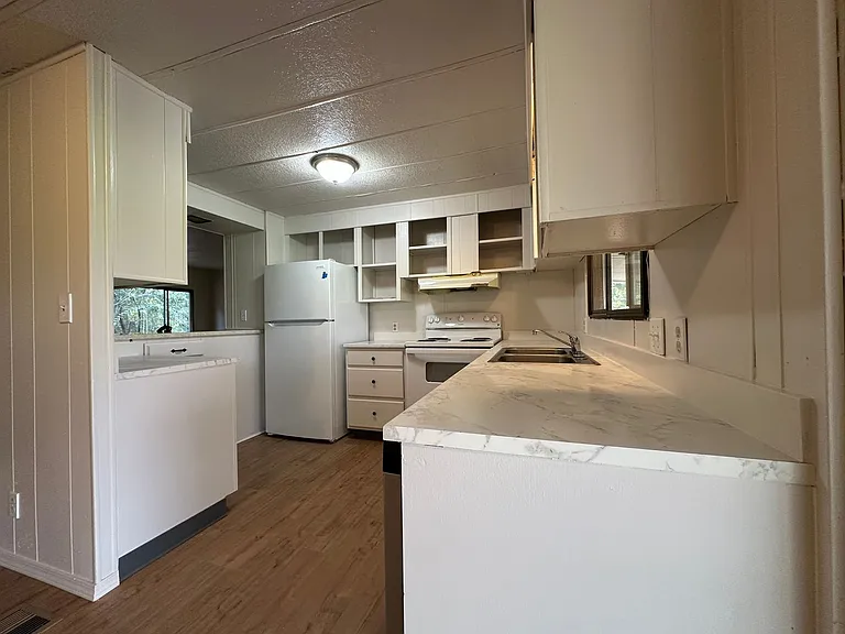 2511 Hanna Ave — Photo 7