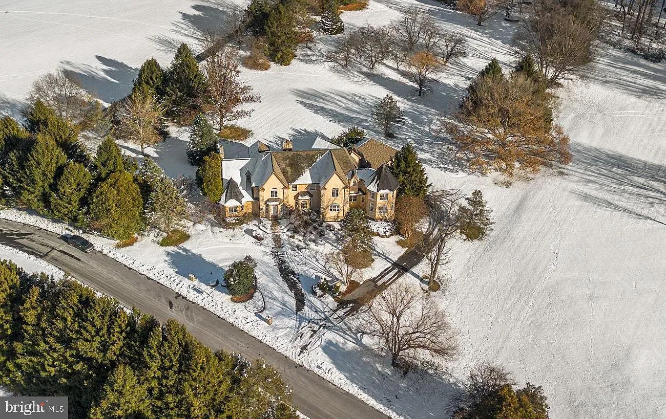 2840 Kings Gift Dr photo 1