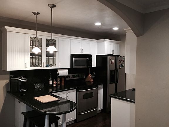 5th image of 853 Thomas Ave APT 4