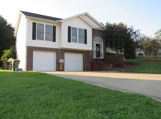 217 Winding Creek Dr, Greenwood, SC 29649