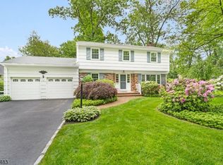 15 Hopping Ln, Florham Park, NJ 07932