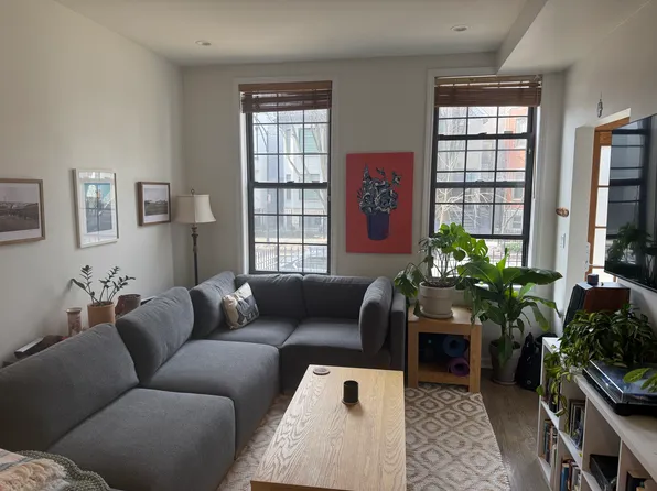 1517 N North Park Ave #1F, Chicago, IL 60610