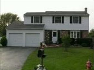 7088 Academy Ln, Lockport, NY 14094