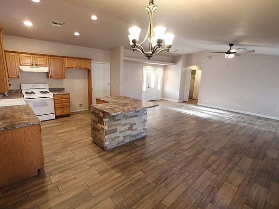 5th image of 2697 S Avenue 7 E
