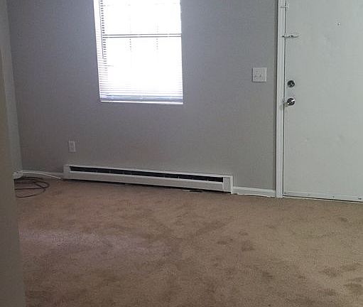 2nd image of 1400 W Academy St #8