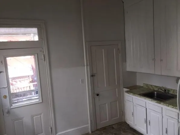 212 N 11th St, Reading, PA 19601