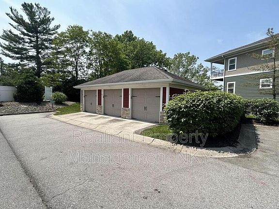 2nd image of 1885 Riverpointe Ct