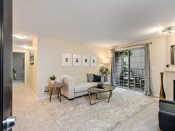 2nd image of 221 9th St APT C204