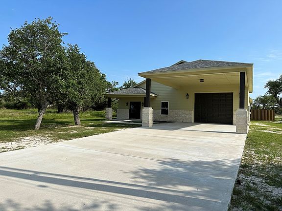 4th image of 204 Walter Heldenfels Cir