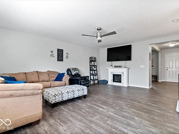 4th image of 10891 Gresham Pl
