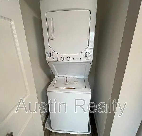 437 S Clay Ave #7 — Photo 6