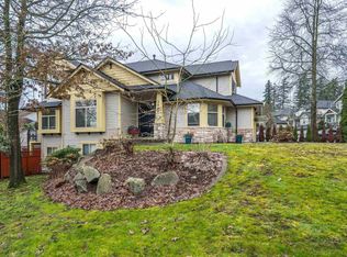 5846 167th St, Surrey, BC V3S9T4