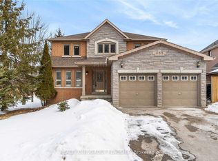 355 Carruthers Ave, Newmarket, ON L3X2B7