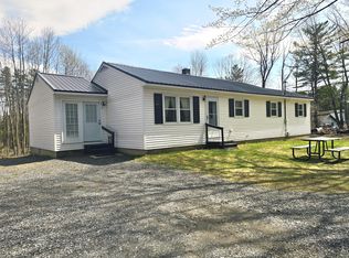 278 Middle Rd, Oakland, ME 04963