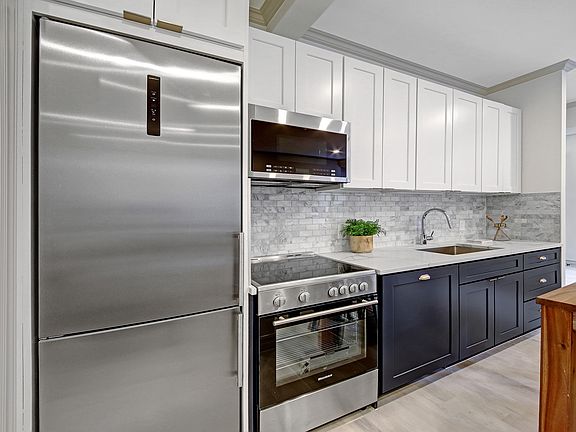 2nd image of 250 W 91st St #3D