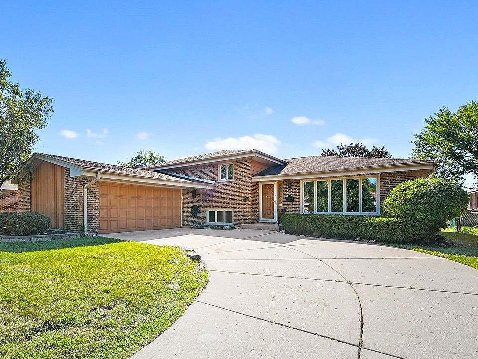 1st image of 568 N Plamondon Dr