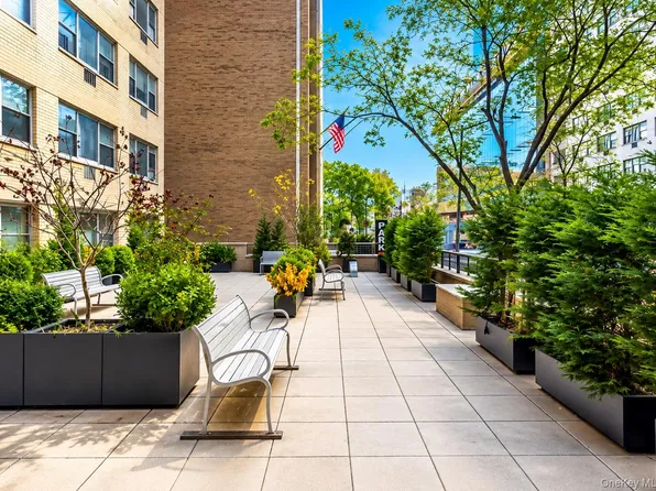 333 E 46th Street #10E, New York (Manhattan), NY 10017