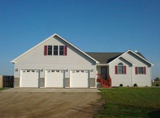 1693 Rusty Ln NE, Grand Forks, ND 58201