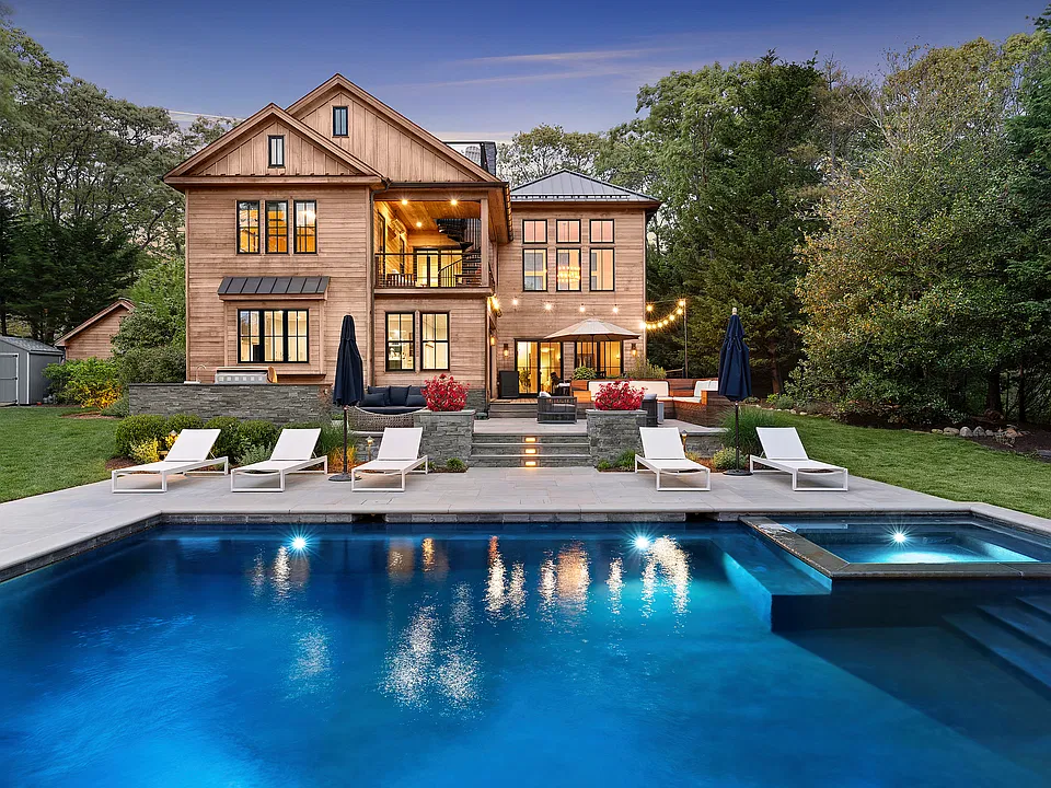 321 Old Montauk Hwy