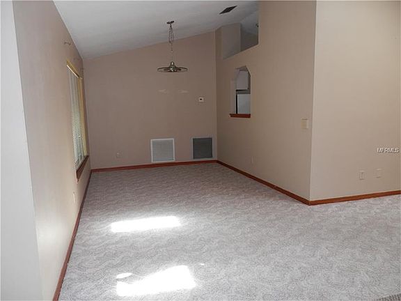 4th image of 1021 Hanford Dr