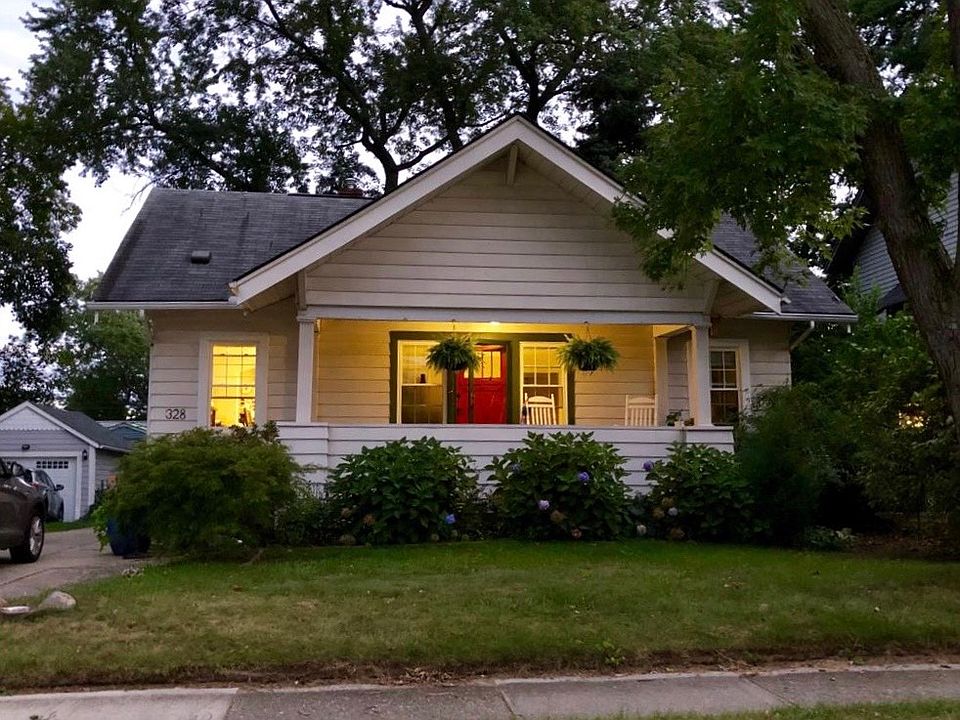 2nd image of 328 E Lawrence Ave
