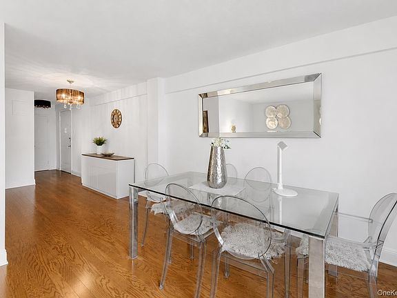 2nd image of 2835 Webb Avenue #4B