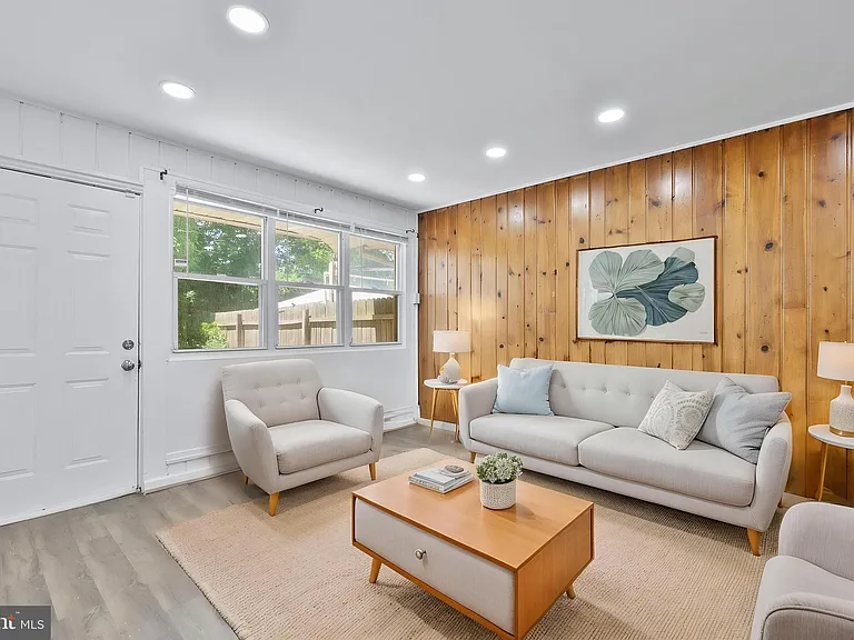 7634 Normandy Rd — Photo 8