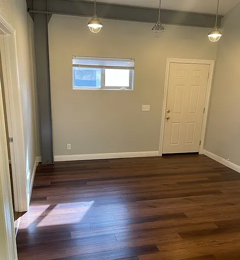 Updated 2 bdrm, 1 bth in Jackson — Photo 2