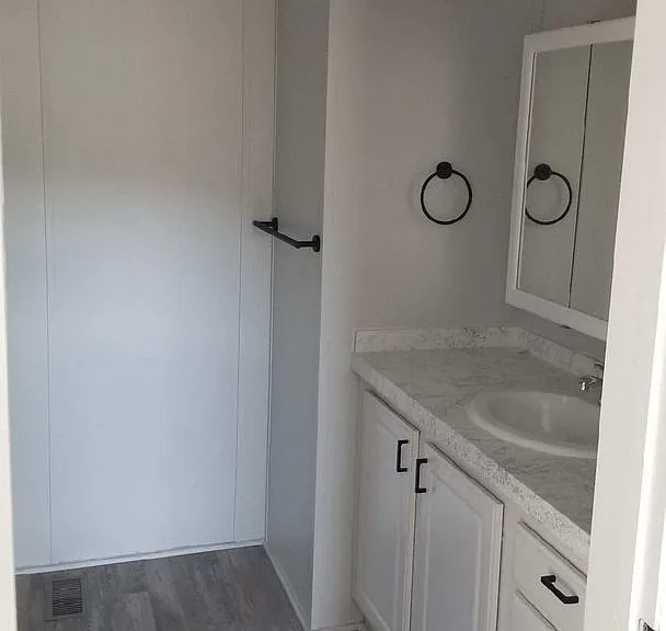 18355 Bauer Rd — Photo 3