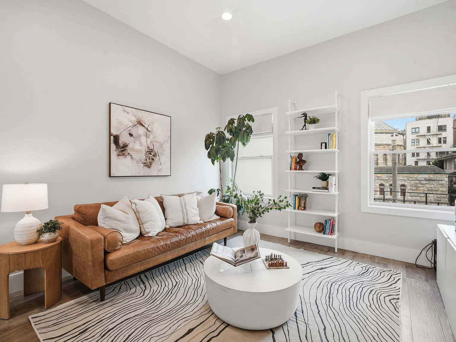 1 bed, 785 sqft, $5,500 — Photo 1
