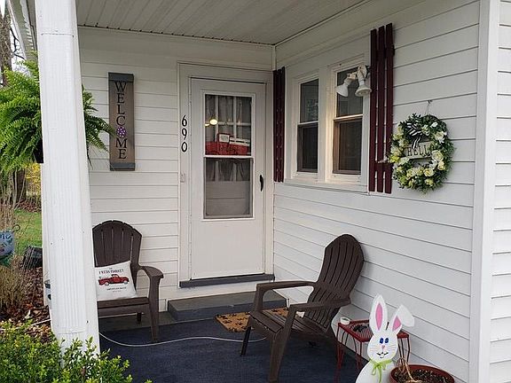 4th image of 690 Tazewell St