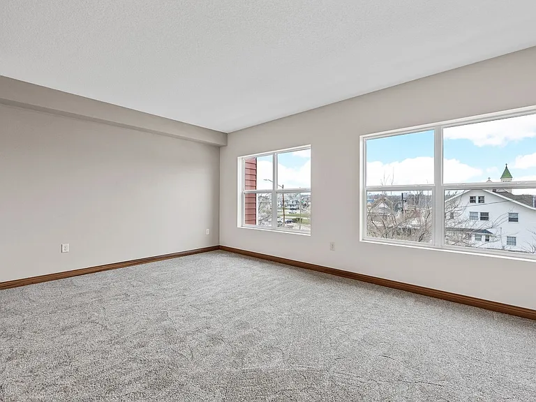 515 2nd Ave SW — Photo 10