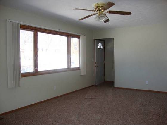 2nd image of 404 Hazel St