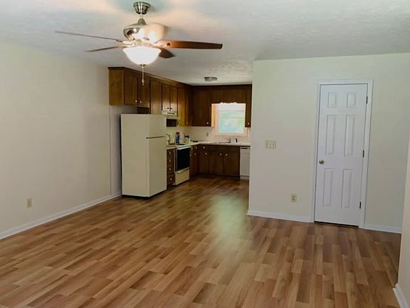 2nd image of 656 Glendale Dr #656
