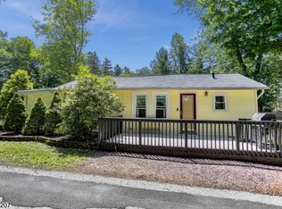 18 Hatakawanna Ter, Budd Lake, NJ 07828