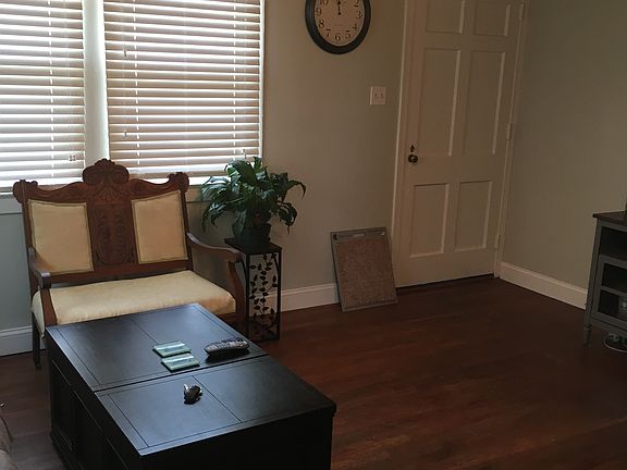 3rd image of 2056 Mountain Ave