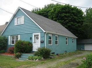 2012 W 32nd St, Erie, PA 16508