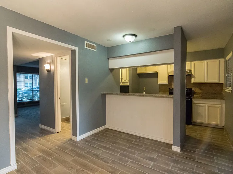317 Valley Park Dr — Photo 11