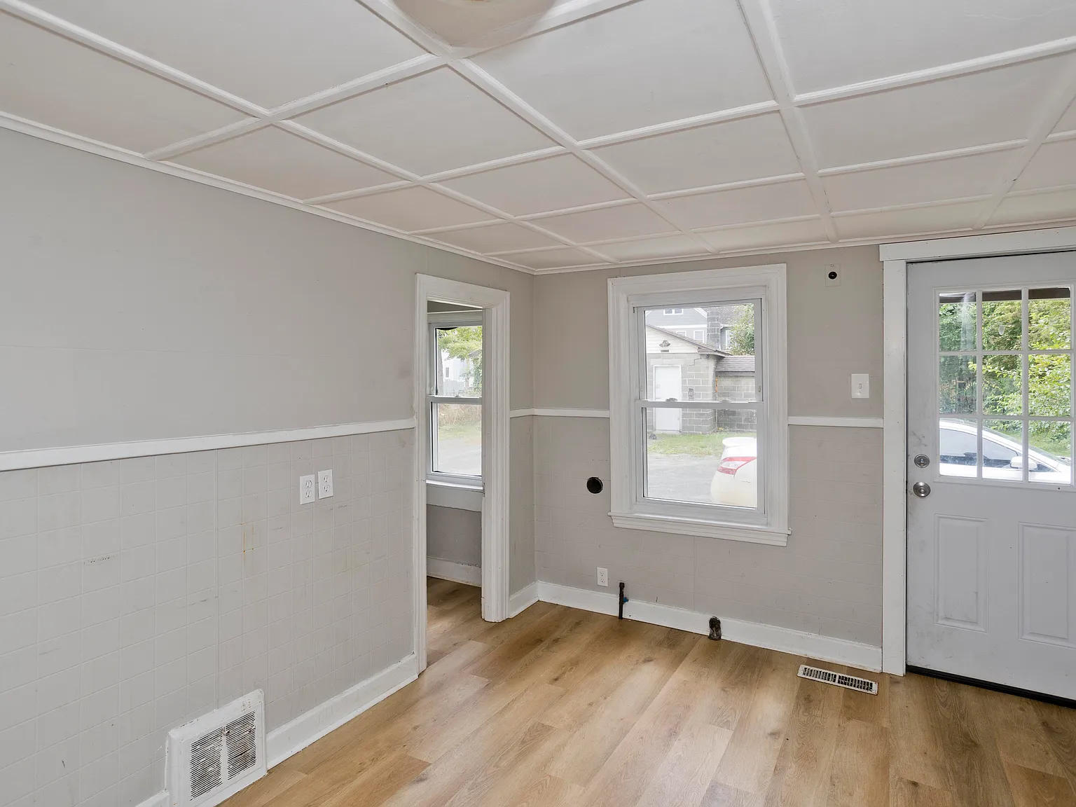 2 bed, 1050 sqft, $1,700 — Photo 4
