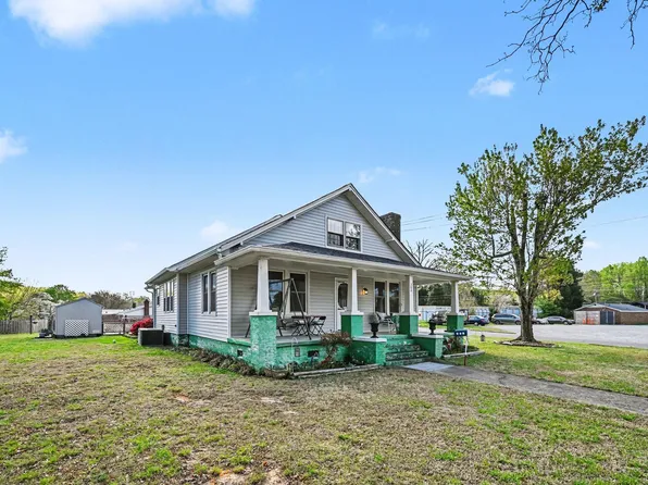 200 N 7th St, Mebane, NC 27302