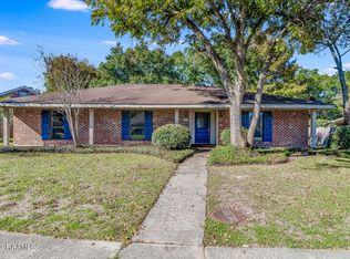 102 N Governor Miro Dr, Lafayette, LA 70506