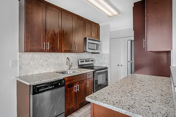 Rented by Empire State Administrative Service LP | media 1