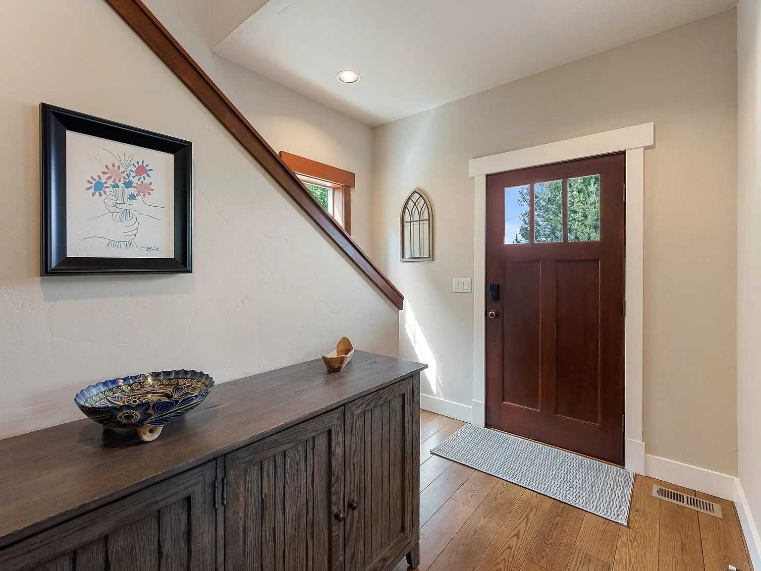 3 bed, 2.5 bath, 2100 sqft, $5,990 — Photo 4